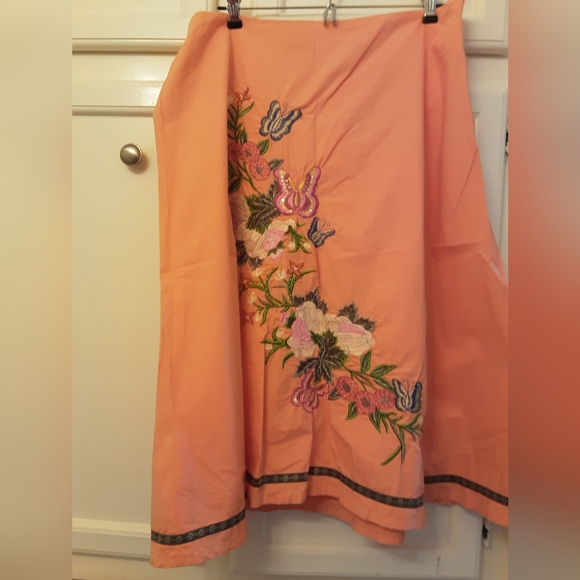 Salmon embroidered beaded Basil & Maude skirt size 12 - Picture 1 of 3